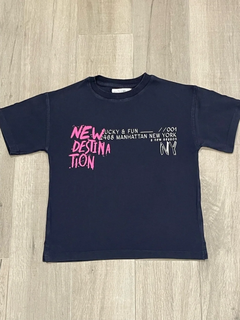 ZARA Kids New Destination NY Graphic T-Shirt Navy Blue Pink Size 6–7 cool